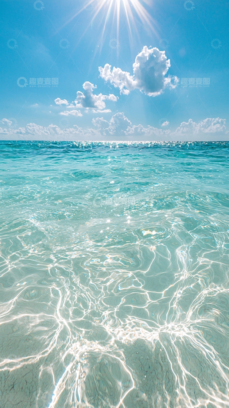 高清大图下载【趣麦麦图】清澈海滩阳光下的水面纹理