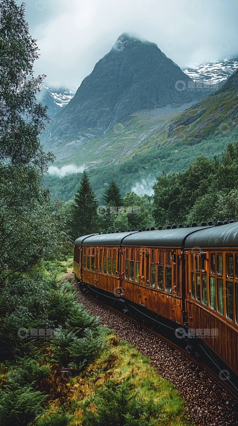 高清大图下载【趣麦麦图】山间小火车风景