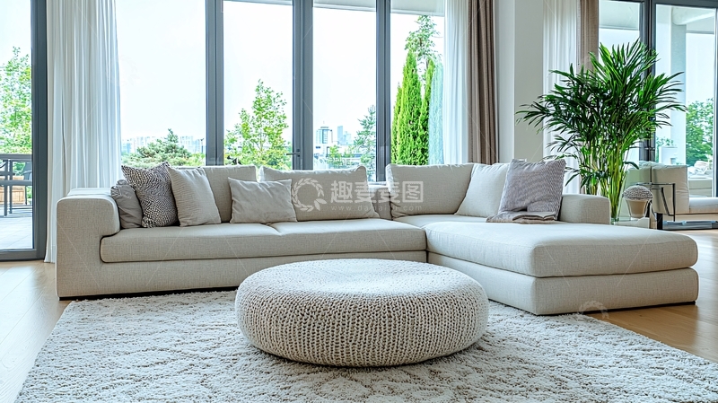 客厅与城市景观的样板设计