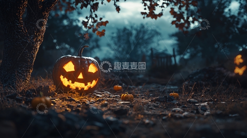 高清大图下载【趣麦麦图】万圣节南瓜灯下的幽灵森林