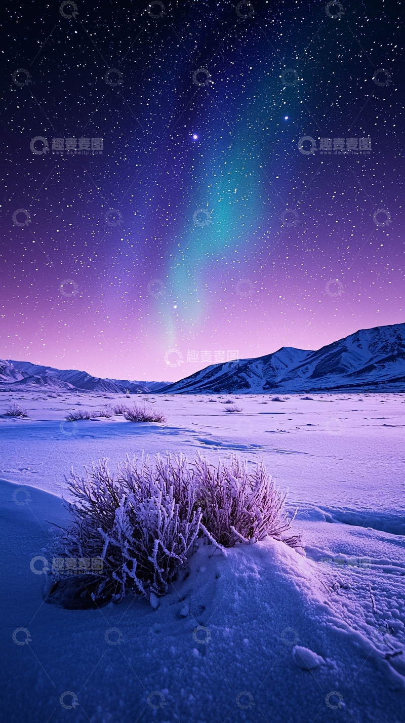 高清大图下载【趣麦麦图】极光下的雪地风景