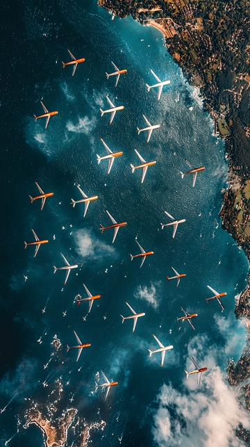 晴空下的风力发电站