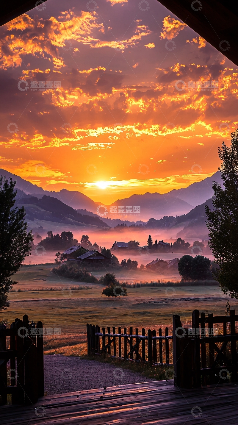 高清大图下载【趣麦麦图】晨雾中的山村日出