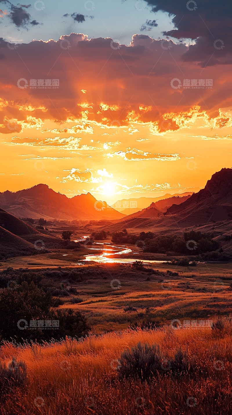 高清大图下载【趣麦麦图】夕阳下的山谷风景
