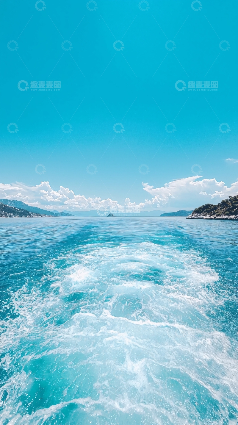 高清大图下载【趣麦麦图】碧海蓝天下的船尾浪花