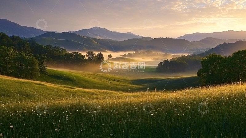 高清大图下载【趣麦麦图】晨雾中的山间田园风光