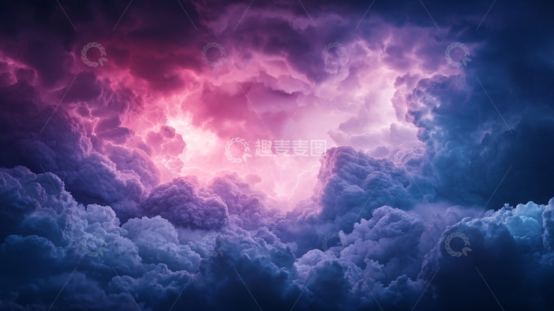高清大图下载【趣麦麦图】梦幻云层中的闪电风暴