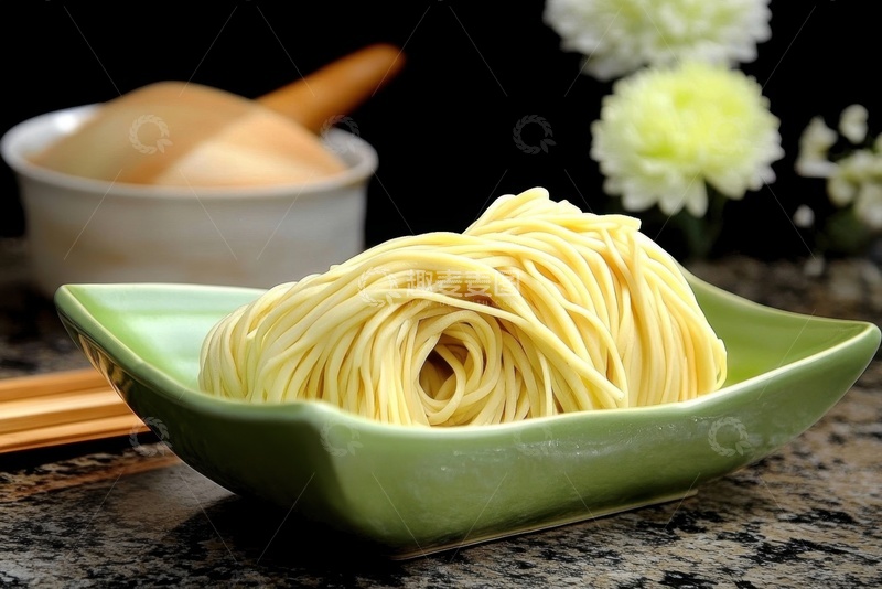 高清大图下载【趣麦麦图】一盘新鲜的鲜面条