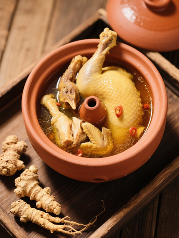 云南美食土锅鸡汽锅鸡