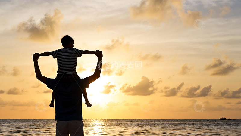 高清大图下载【趣麦麦图】亲子看海背景