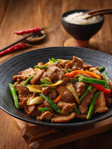 小炒肉家常菜摄影图7