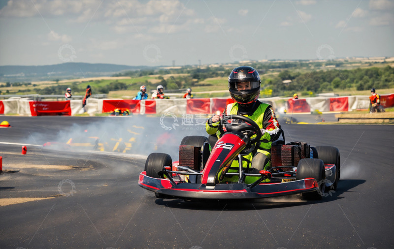 高清大图下载【趣麦麦图】卡丁车比赛赛场竞赛AI插画海报背景高清图3