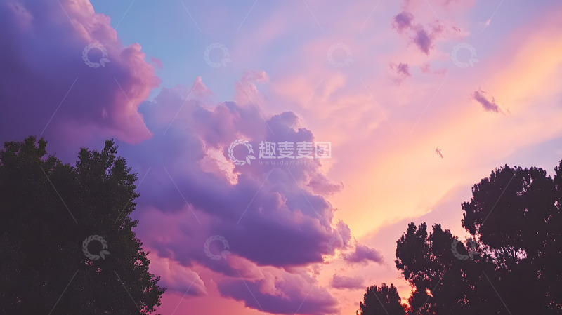 高清大图下载【趣麦麦图】夏日紫色天空云彩2
