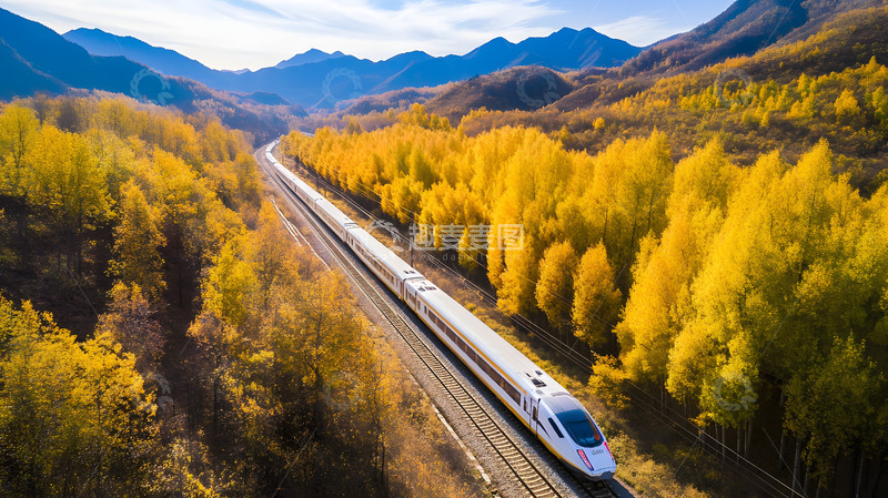 高清大图下载【趣麦麦图】穿越秋天山林的列车1