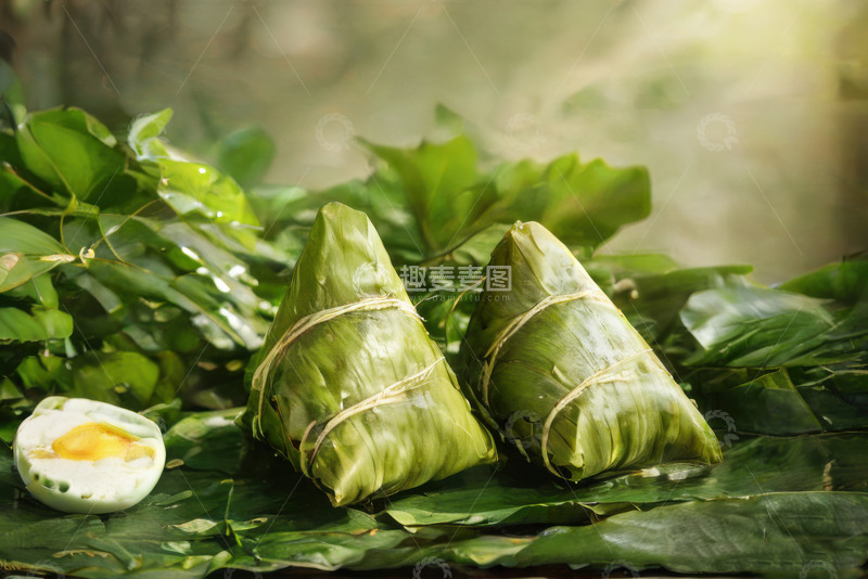 高清大图下载【趣麦麦图】绿色端午节新鲜肉棕子AI插画海报高清图片22