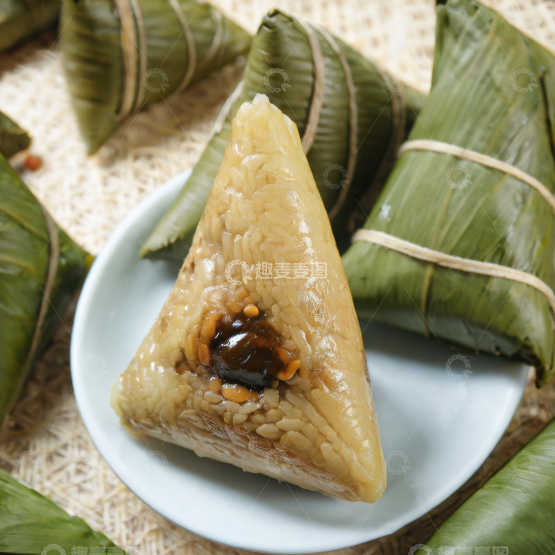 高清大图下载【趣麦麦图】绿色端午节新鲜肉棕子AI插画海报高清图片59