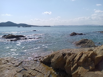 海边礁石与海景