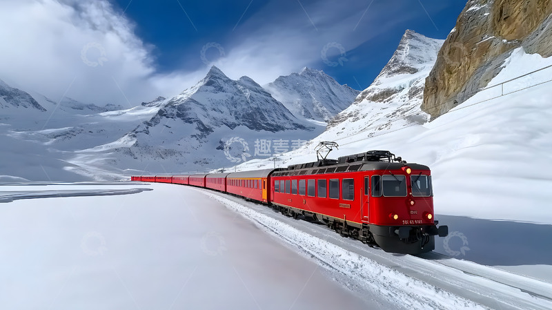 高清大图下载【趣麦麦图】雪地上的红色列车2