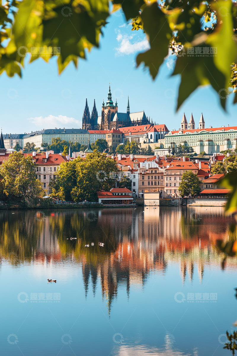 高清大图下载【趣麦麦图】哥特式大教堂风景水景倒影AI插画摄影照片