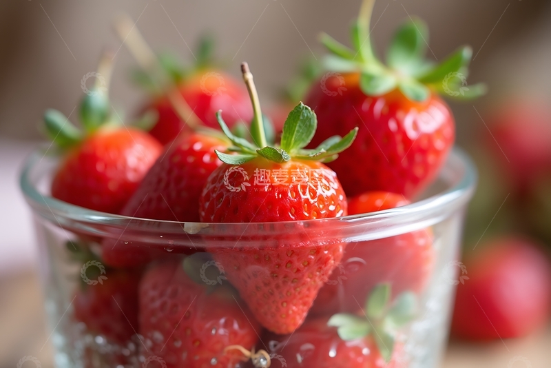 高清大图下载【趣麦麦图】杯子里的草莓特写 