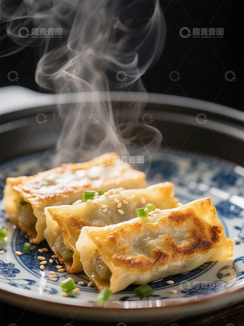 高清大图下载【趣麦麦图】传统中国美食锅贴1