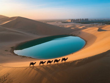 俯瞰月牙泉翡翠湖水美景16