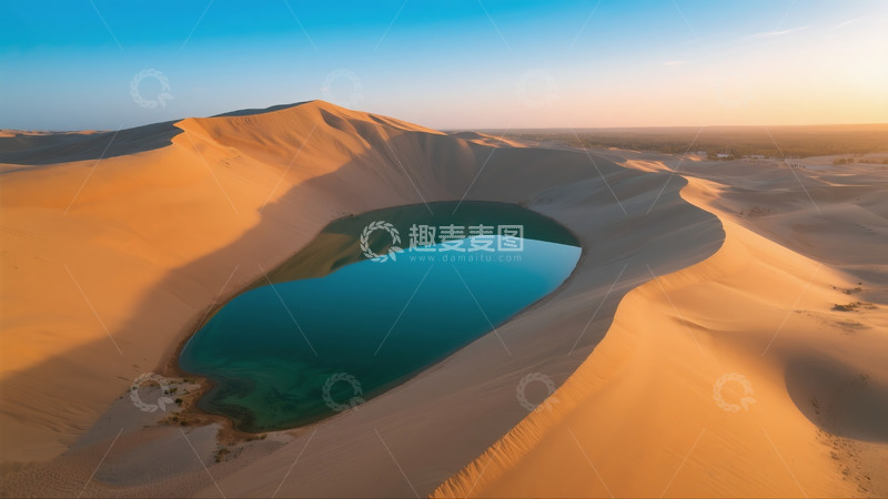 高清大图下载【趣麦麦图】俯瞰月牙泉翡翠湖水美景9