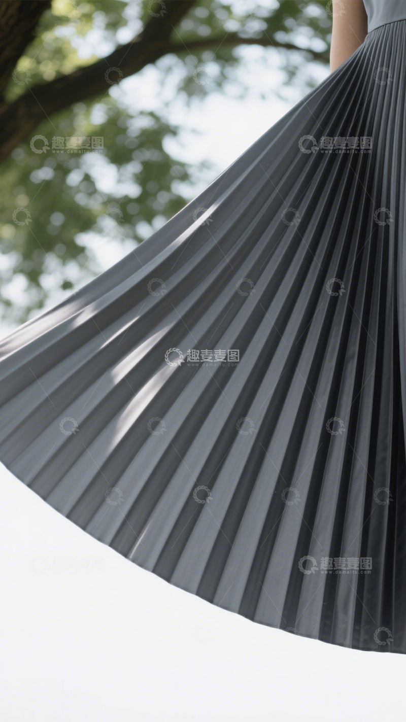 高清大图下载【趣麦麦图】优雅垂坠缎面百褶裙3