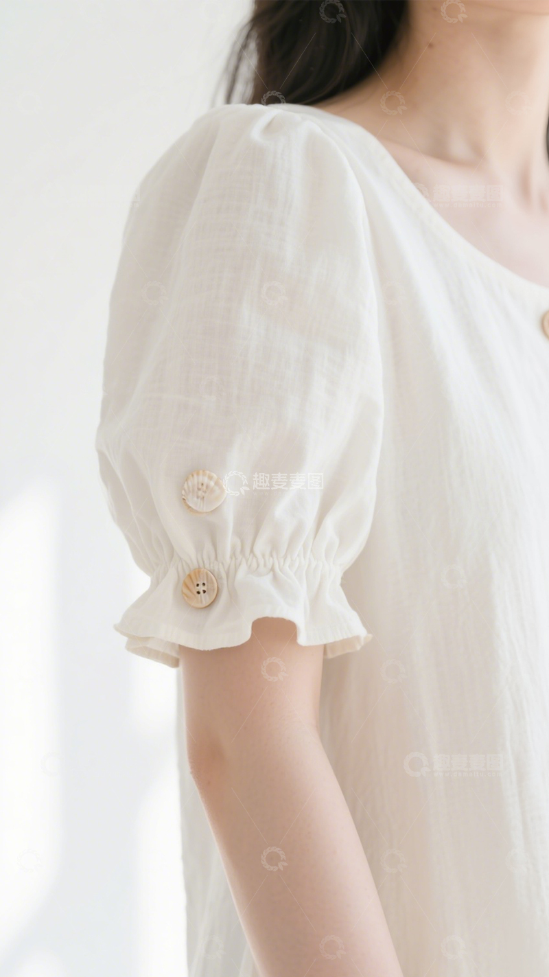 高清大图下载【趣麦麦图】清新甜美泡泡袖上衣