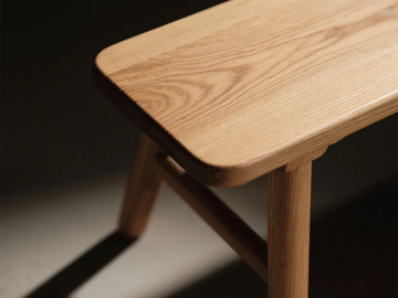 实木凳子特写