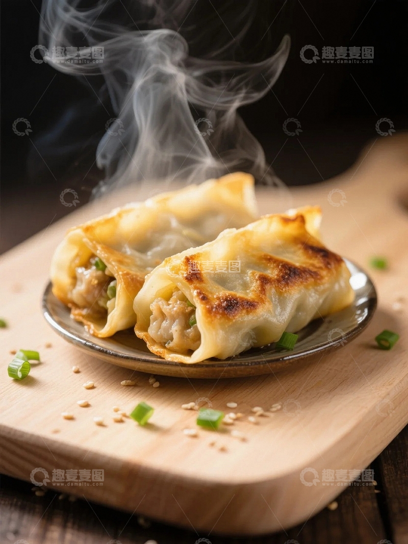 高清大图下载【趣麦麦图】冒着热气美味锅贴-7