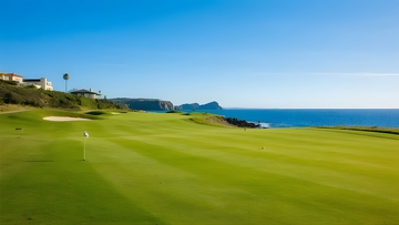 海滨高尔夫，绿地伴海景