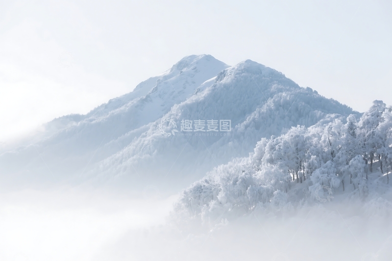 高清大图下载【趣麦麦图】苍山之间白雪皑皑 (1)