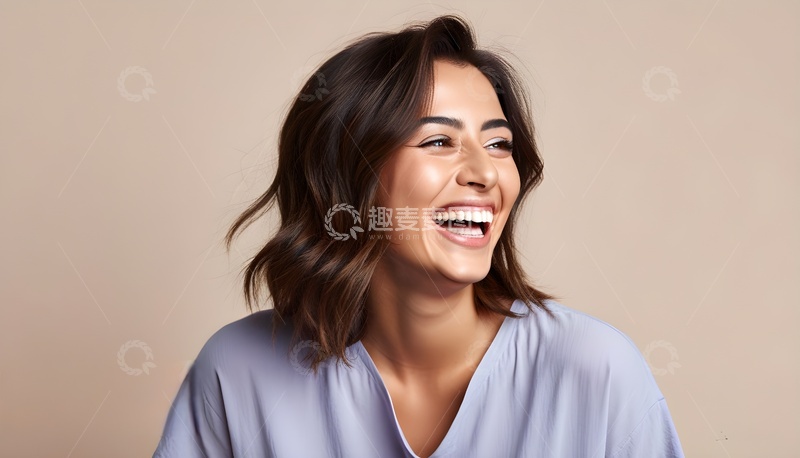 高清大图下载【趣麦麦图】灿烂笑容女性肖像