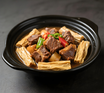 腐竹烧牛腩摄影图片