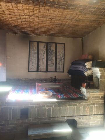 《传统土炕人家：岁月沉淀的温馨角落》