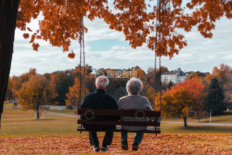 高清大图下载【趣麦麦图】坐在公园长椅上的老年夫妻