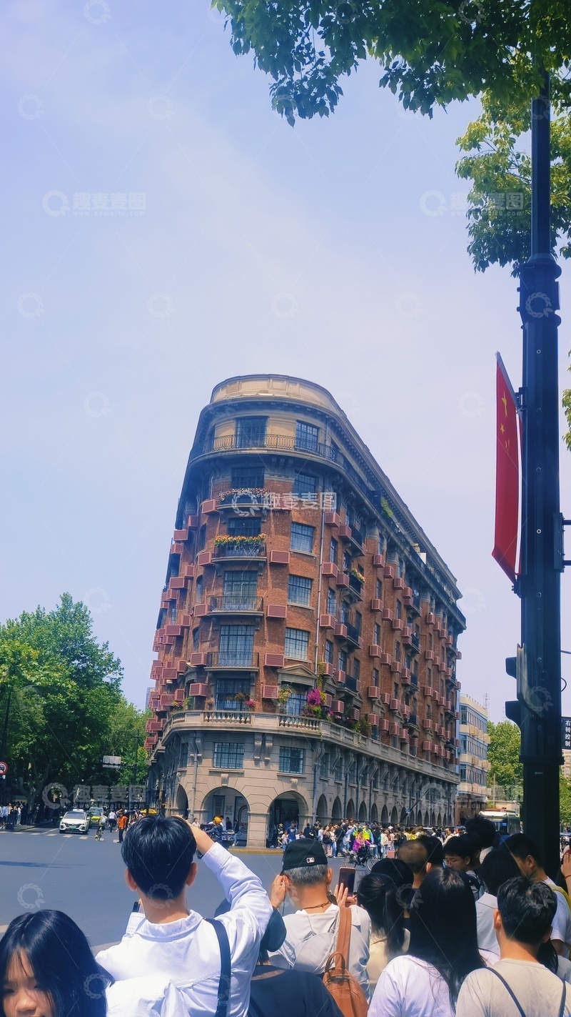 高清大图下载【趣麦麦图】《打卡，武康大楼》