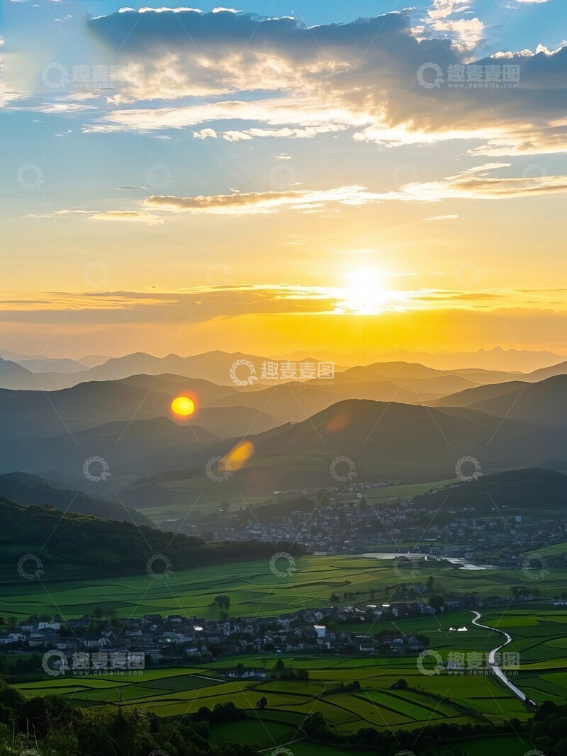 高清大图下载【趣麦麦图】日出山脉良田村庄景色