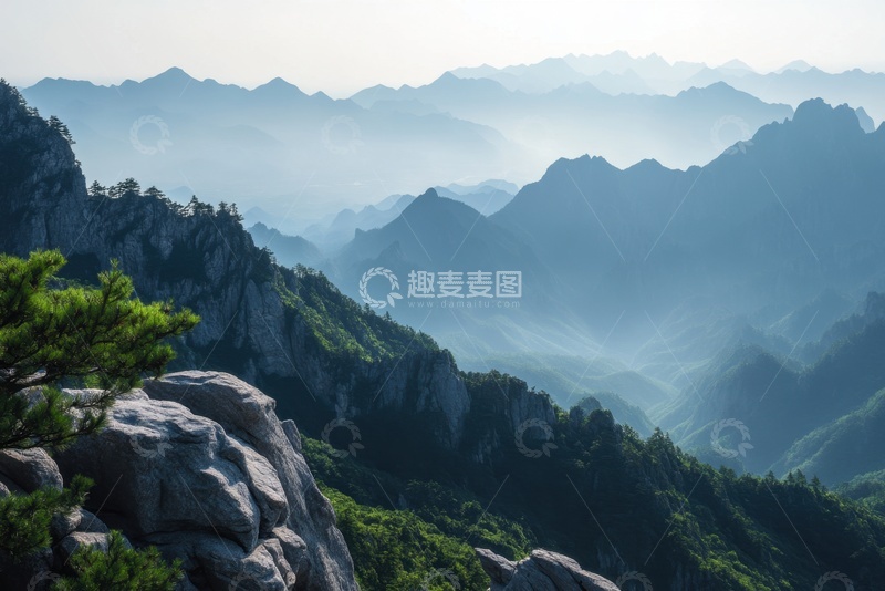 高清大图下载【趣麦麦图】石山森林云雾美景