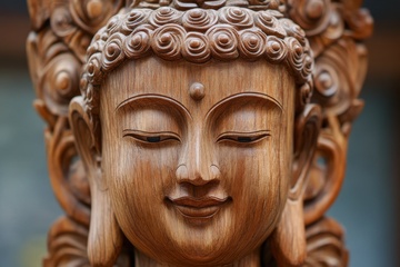 雕刻的木头佛像