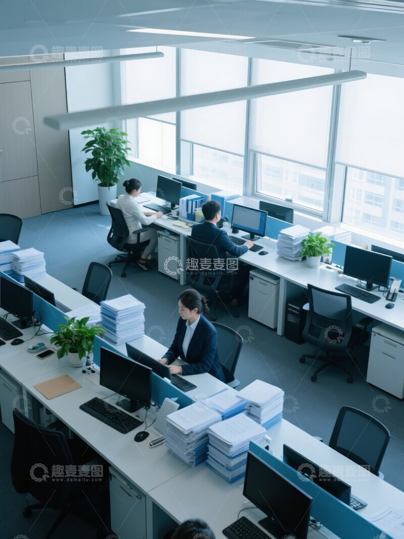 高清大图下载【趣麦麦图】现代化办公室内员工忙碌工作场景