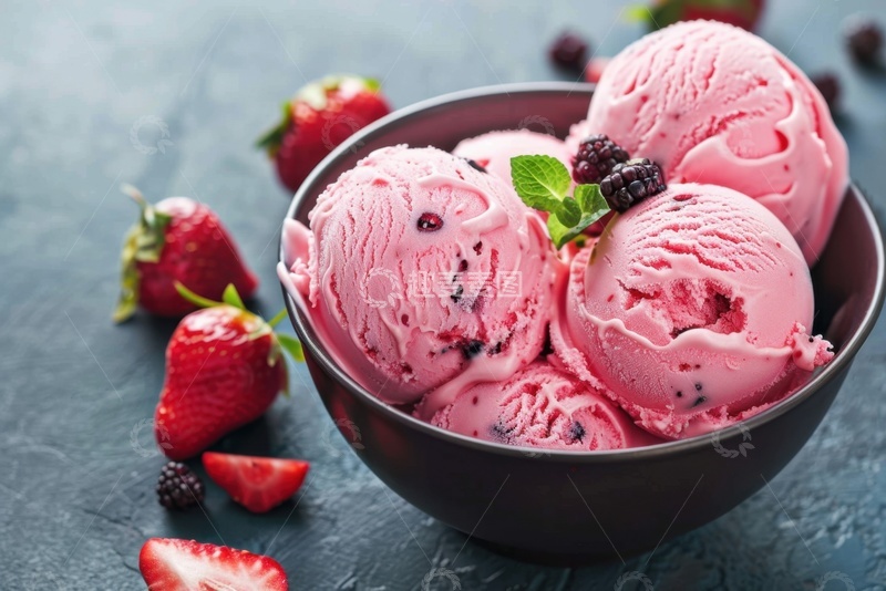 高清大图下载【趣麦麦图】草莓冰激凌球雪糕