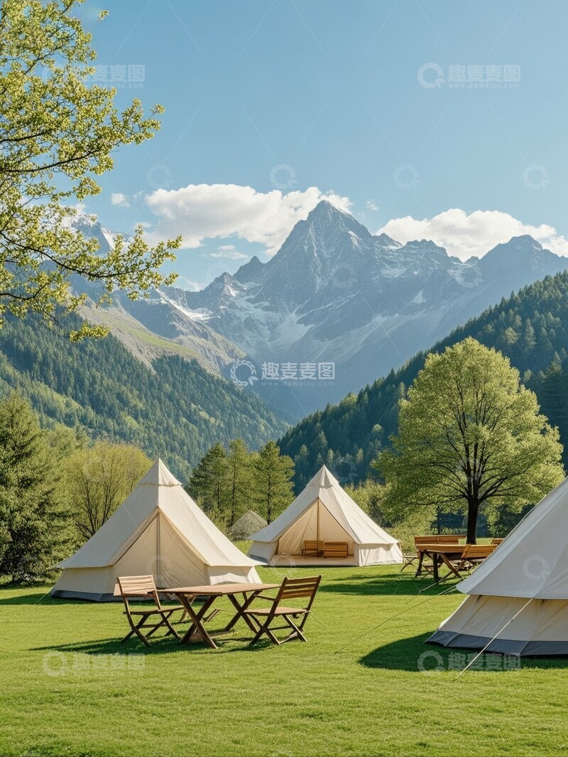 高清大图下载【趣麦麦图】山间草地上的帐篷露营