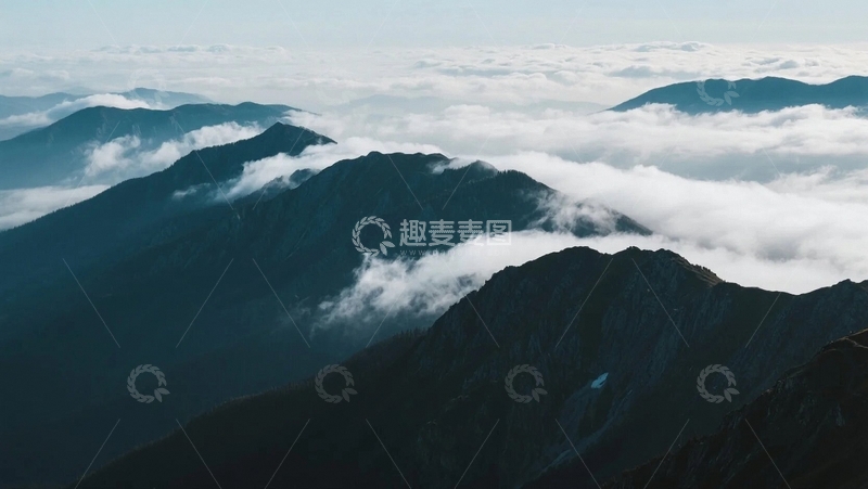 高清大图下载【趣麦麦图】云雾缭绕的山峦叠嶂01