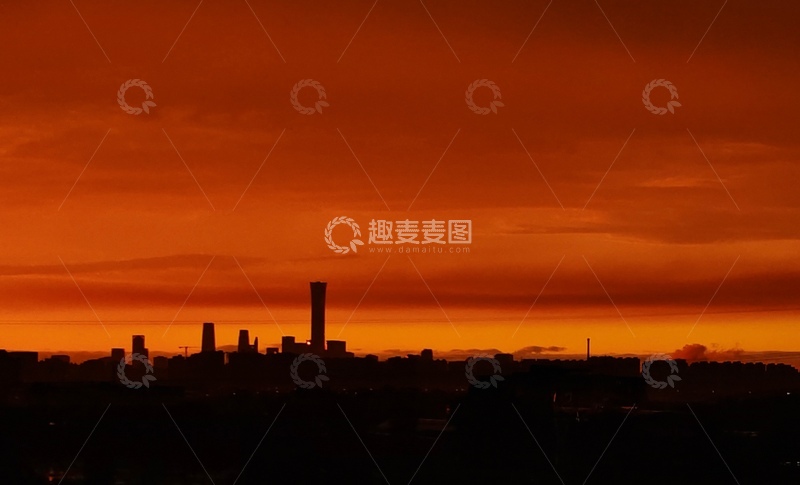 高清大图下载【趣麦麦图】晚霞，中国尊，北京，地标，首都，傍晚