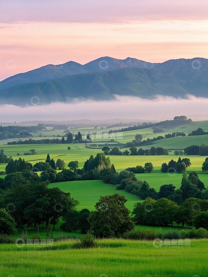 高清大图下载【趣麦麦图】黄昏中绿野纵横的乡村景色