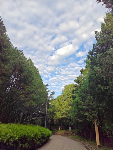 鹫峰一蓝天白云高山4
