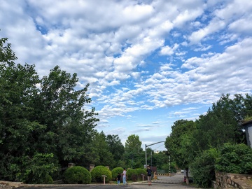 鹫峰一蓝天白云高山6