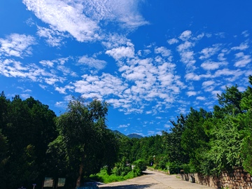 鹫峰，蓝天，白云，8